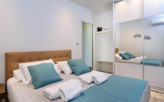 Xenios Dias Luxury Apartments With Sea View