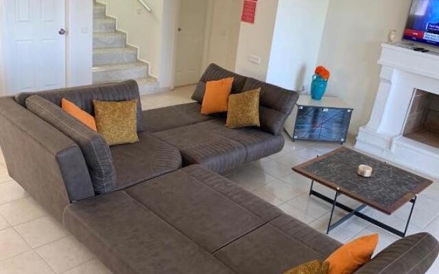 Emerald Villa 8