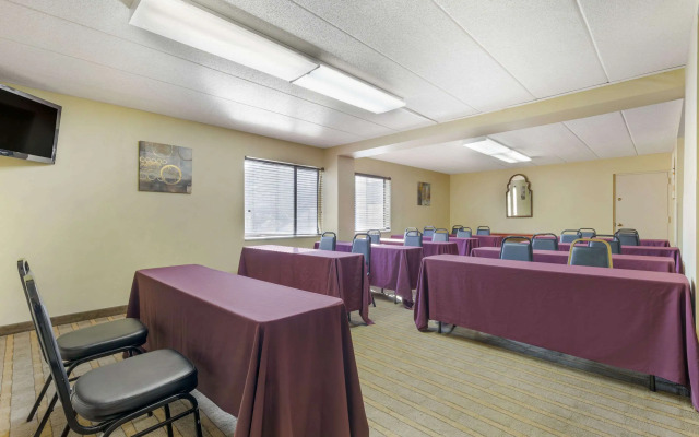 Comfort Inn University Center