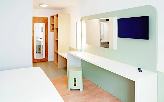 Warrington M6 Motel J20/M6 Lymm Services