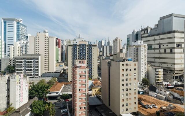 UB907 Charme urbano em loft com bar panorâmico!