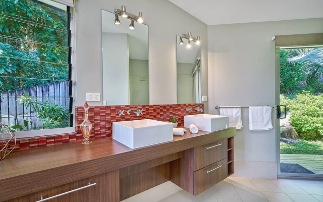 Bedrock Palm Cove I Private Pool I Sea Views I Family Retreat – Guest Rooms – Cairns