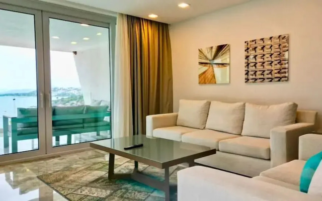 Private Sea-View Residence