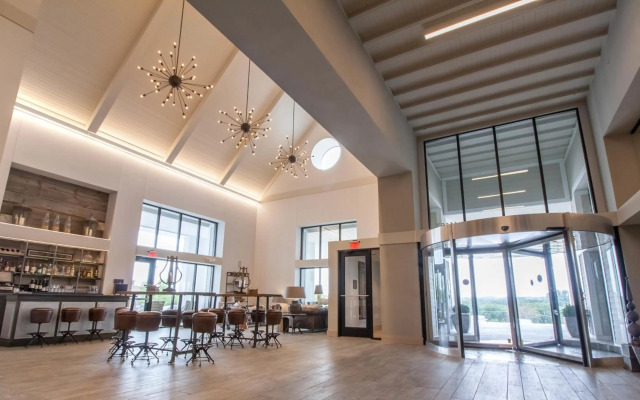 Hotel Renovo Des Moines Urbandale,Tapestry Collection Hilton