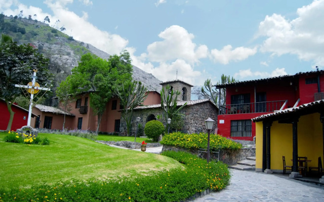 Decameron El Pueblo