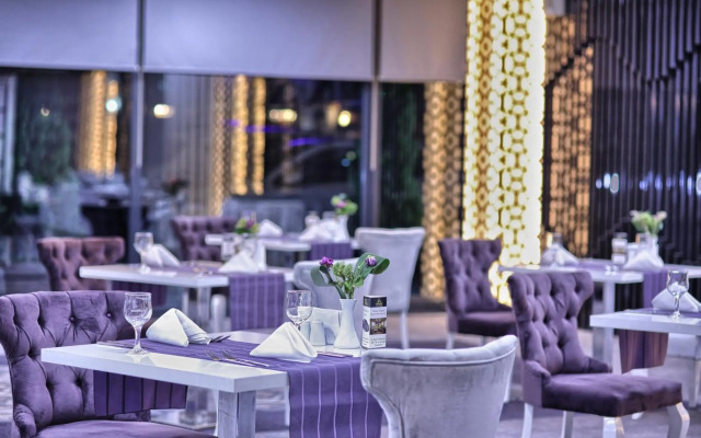 Demonti Otel