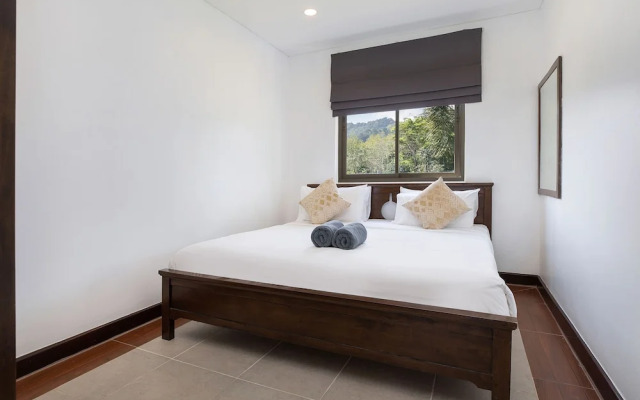Spacious 3BR Pool Access Villa Argent 7