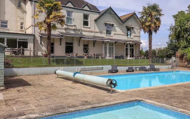 50 Fernhill Heights