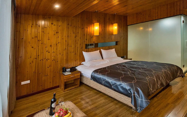 Chonpines Hotels·Lishui Huadun Street