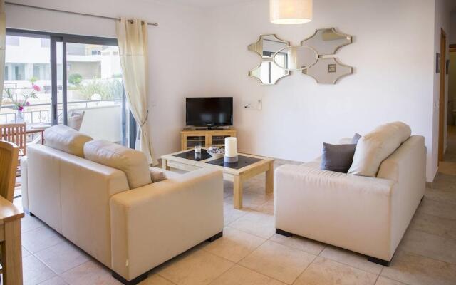 B05 - Luxury Central 2 bed with Spa by DreamAlgarve