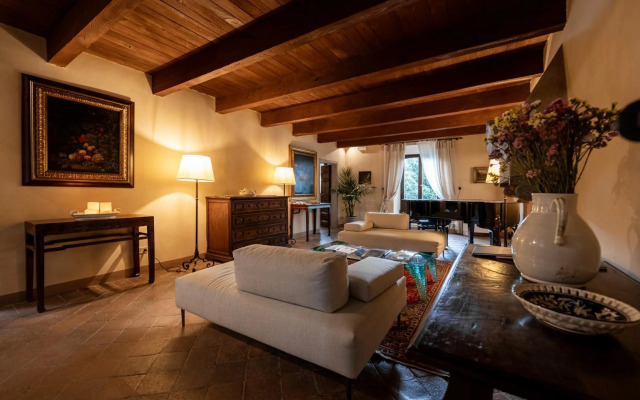 Palazzo Viviani Castello di Montegridolfo