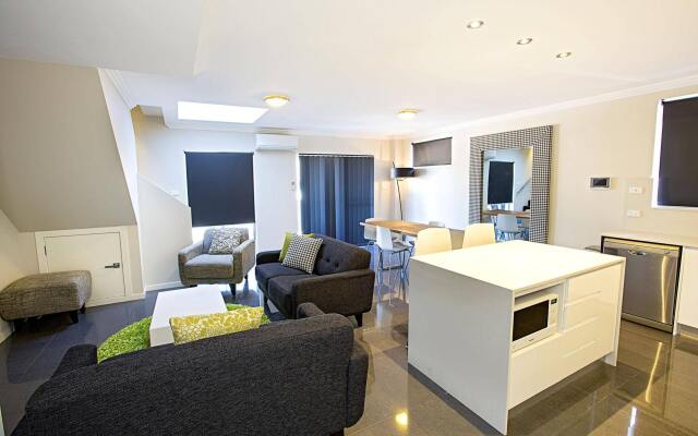 Astina Serviced Apartments - Parkside