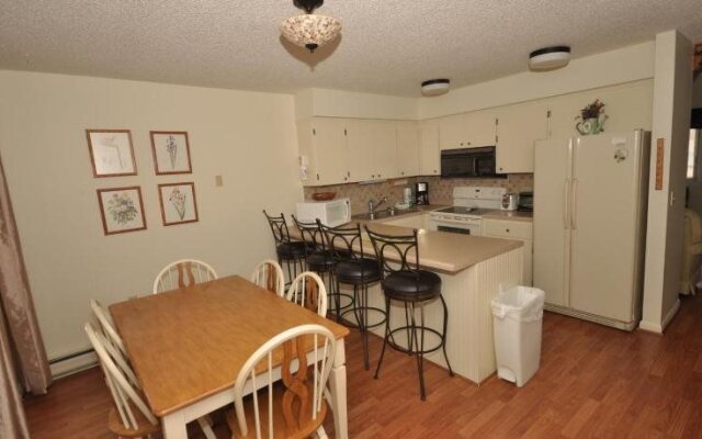 Rumbling Bald Resort