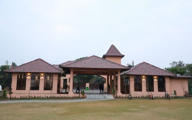 The Pench International