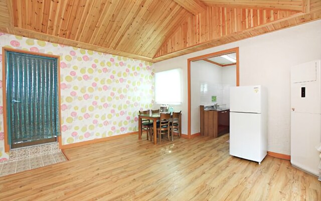 Gangneung Sokumkang Yeomok Pension