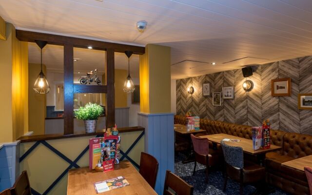 The Wee Waif Reading by Greene King Inns