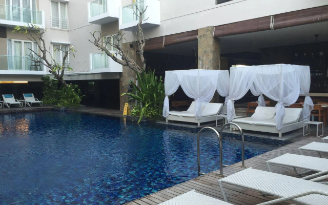 Grand Ixora Kuta Resort