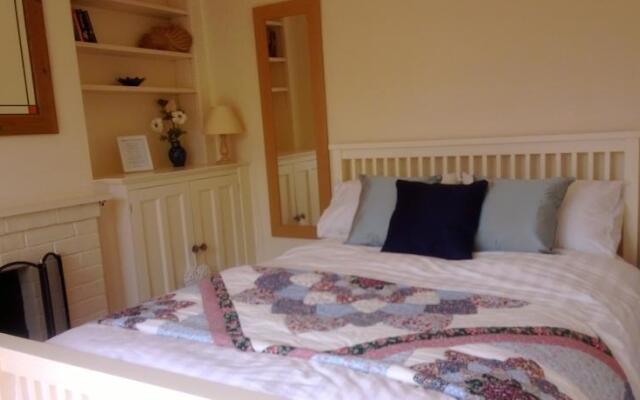 Aldershot House