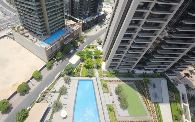 New Arabian Boulevard Cresent