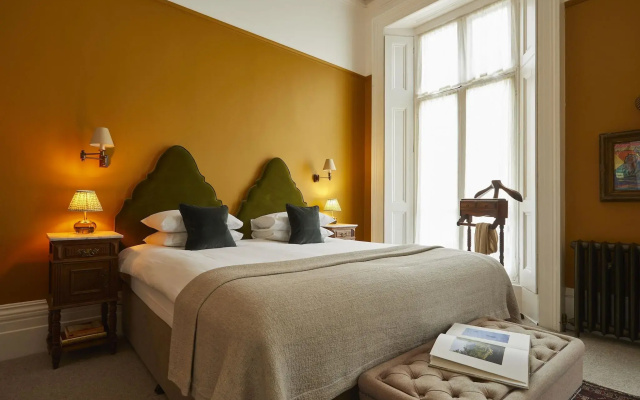 Georgian House Hotel
