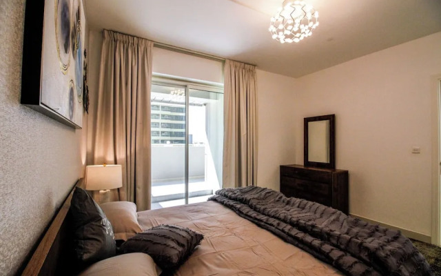 Spacious 1BR with Balcony in JLT