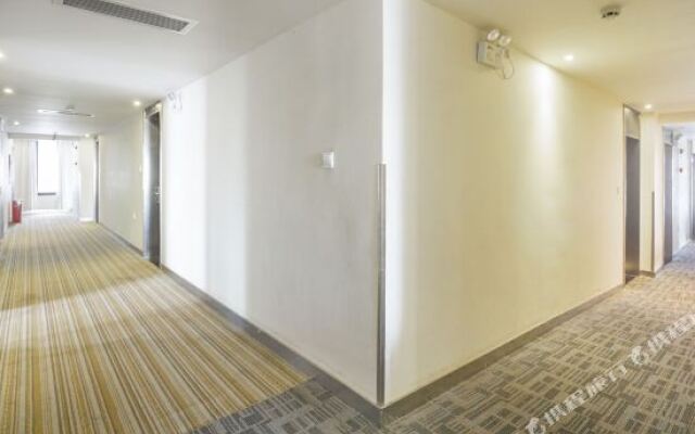 Qingmu Select Hotel (Second Affiliated Hospital of Nanjing Yangtze River Bridge)