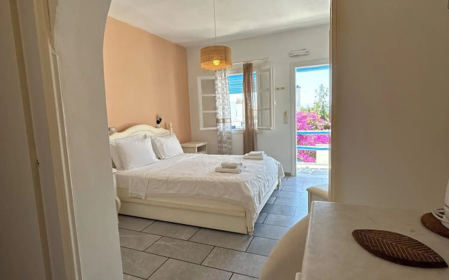 Sea View Apartments & Studios