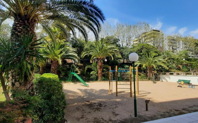 Bright near the beach & Barcelona - Apartment