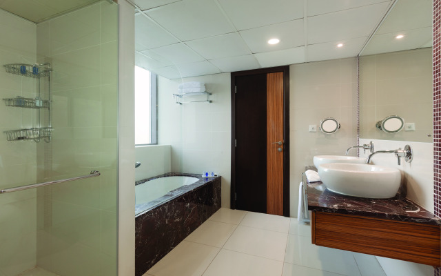 Отель Delta Hotels Jumeirah Beach, Dubai