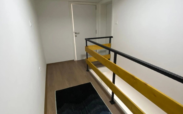 Kostas Duplex