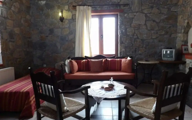 Arodamos Traditional Houses