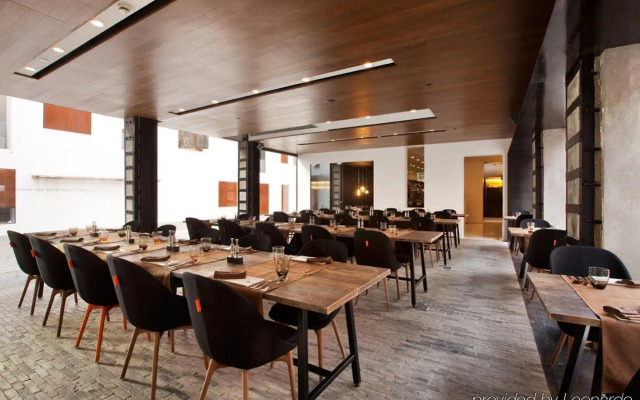 The Waterhouse At South Bund