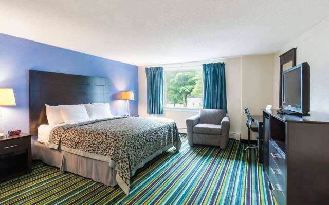 Days Inn by Wyndham Lincoln