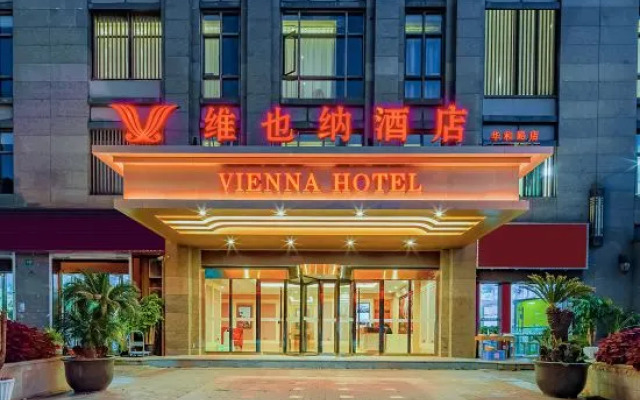 Vienna Hotel (Shanghai Baoshan Huahe Road Branch)