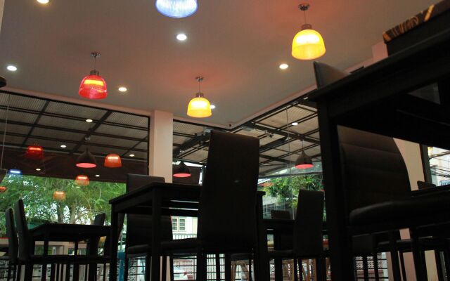 Donmuang Airport Modern Bangkok Hotel