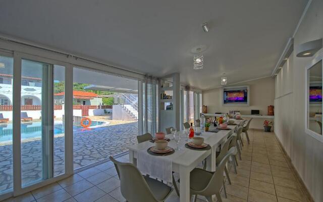 Sidari Beach Villa by MediterraneanVillas