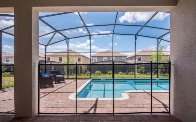 4 Bed 3 Ba Villa with Game Room & Pool