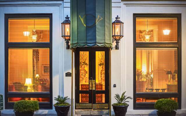 hotelImage