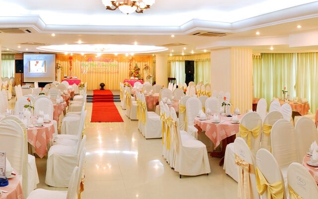 Bamboo Green Central Hotel