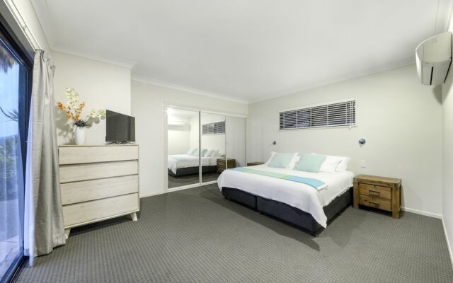 Airlie Harbour Apartment - Airlie Beach