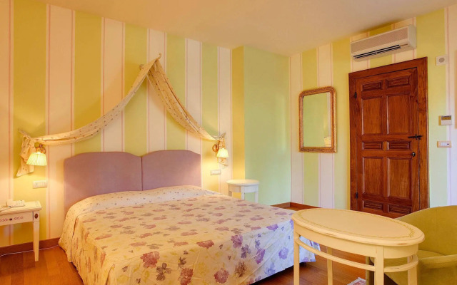 Poggio Radicati - Hotel