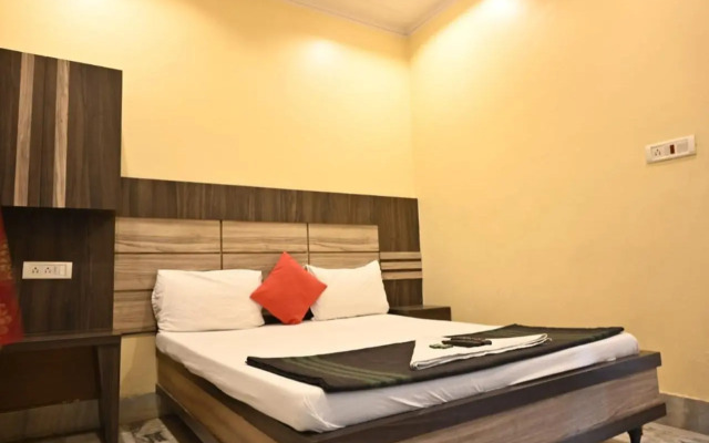 Hotel Arya