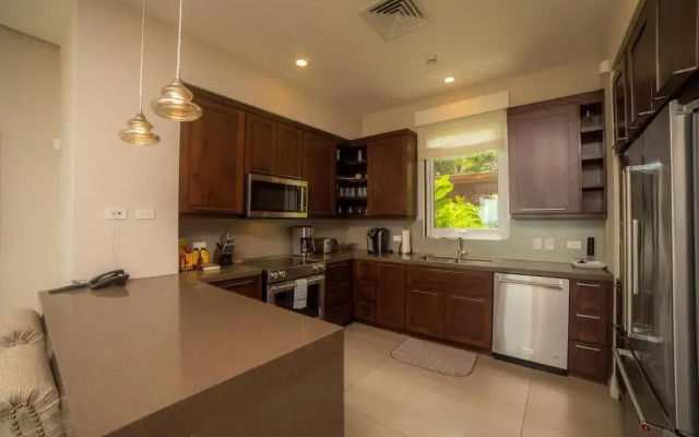 Miramar 4E - 3 bdr 3 Bath Ocean View