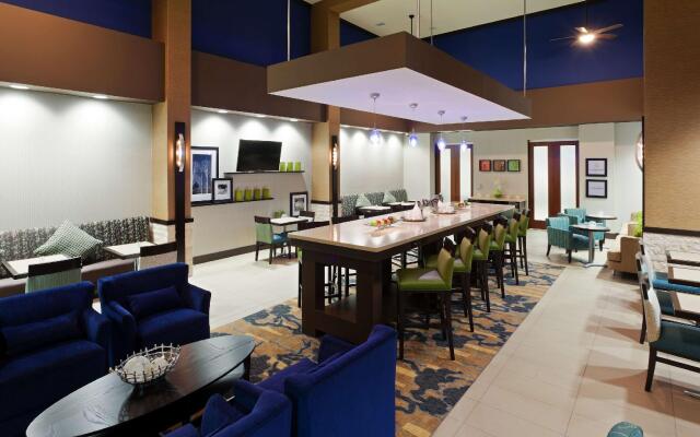 Hampton Inn & Suites- Denver/Airport-Gateway Park