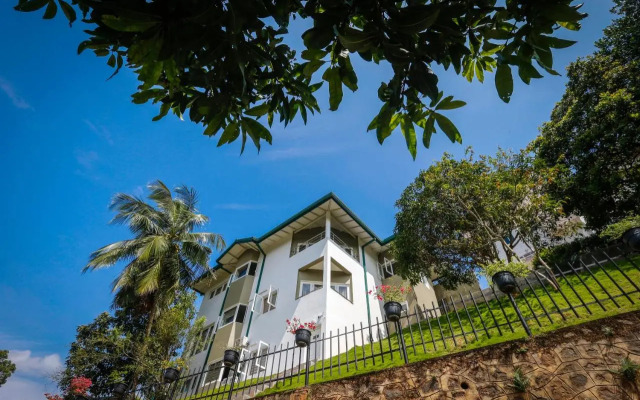 Shalom Residence