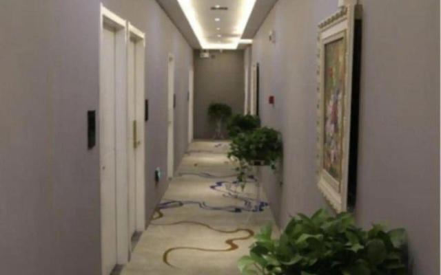 Yixing Hotel (Lanzhou University Metro Station Store)