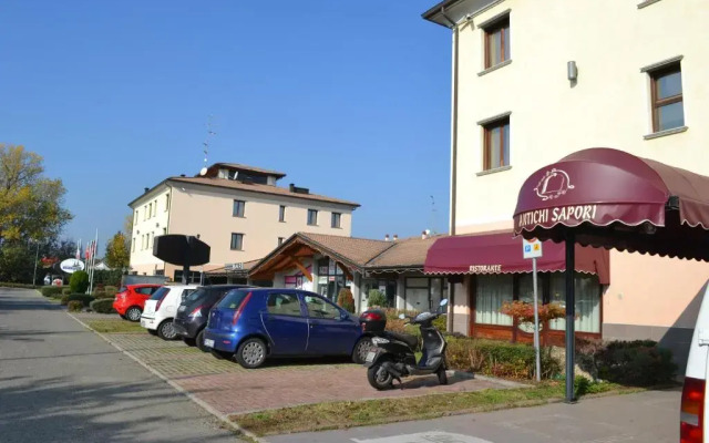Hotel Tricolore
