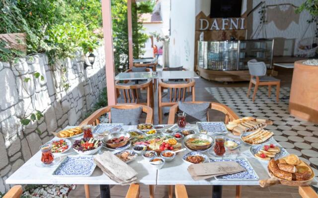 Dafni Plus Hotel Sigacik