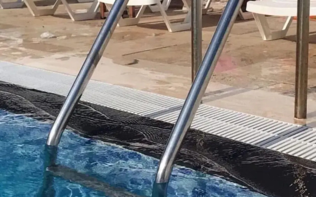 Yalim Hotel