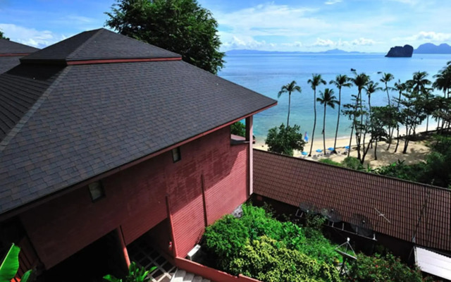 Koh Ngai Cliff Beach Resort